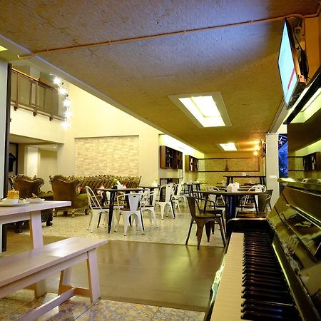 בנדונג Tibera Hotel Ciumbuleuit מראה חיצוני תמונה